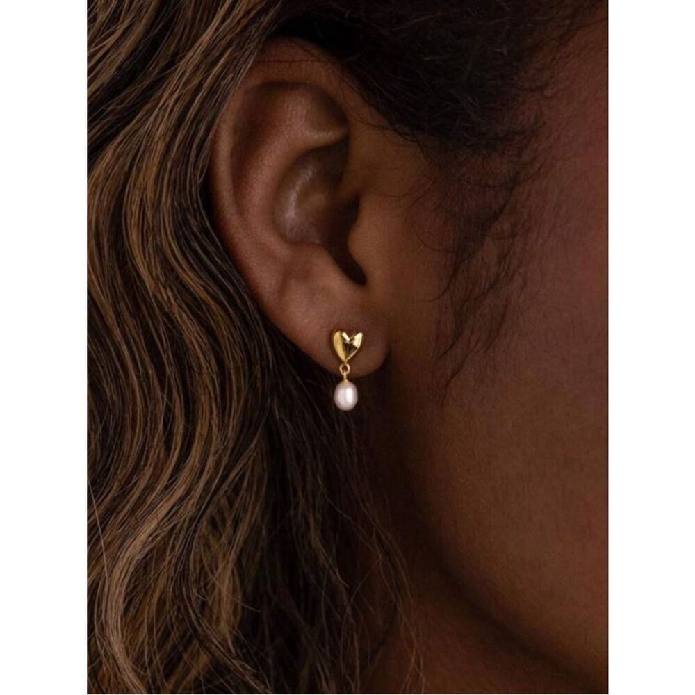 Gold Heart Drop Pearl Earrings - Women Jewelry R 498